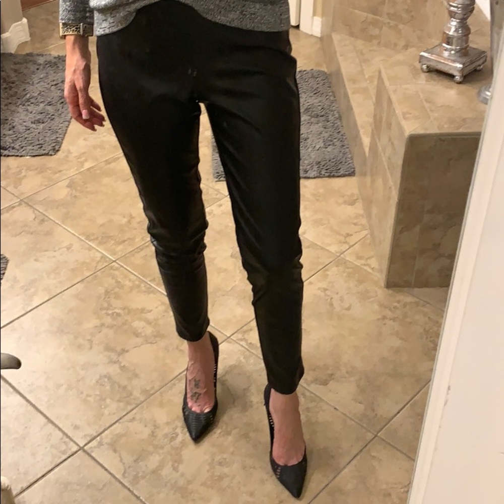 Faux leather 👖 pants!